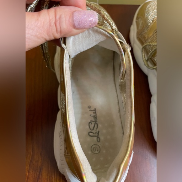 LaSheelah Gold Sneakers - Size 10 - Picture 4 of 9